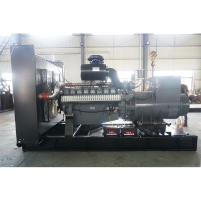 800kw威曼柴油發(fā)電機(jī)組-威曼16缸柴油機(jī)D30A2柴油發(fā)電機(jī)組,缸徑/行程：128/142mm,柴油發(fā)電機(jī)組水冷發(fā)動(dòng)機(jī)功率880KW,柴油發(fā)電機(jī)組配套馬拉松斯坦福發(fā)電機(jī)。廠價(jià)直銷歡迎選購(gòu)：13773399855。
