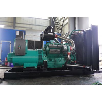 600kw乾能柴油發(fā)電機(jī)組-乾能12缸柴油機(jī)12V135BZLD-3柴油發(fā)電機(jī)組,缸徑/行程：135/155mm,柴油發(fā)電機(jī)組水冷發(fā)動機(jī)功率610KW,柴油發(fā)電機(jī)組配套馬拉松斯坦福發(fā)電機(jī)。廠價直銷歡迎選購：13773399855。