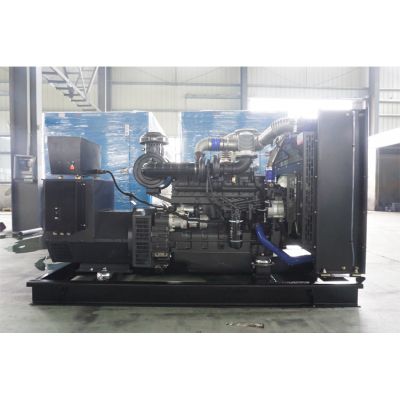 150kw乾能柴油發(fā)電機(jī)組-乾能6缸柴油機(jī)QN8D250D2柴油發(fā)電機(jī)組,缸徑/行程：114/135mm,柴油發(fā)電機(jī)組水冷發(fā)動機(jī)功率185KW,柴油發(fā)電機(jī)組配套馬拉松斯坦福發(fā)電機(jī)。廠價直銷歡迎選購：13773399855。