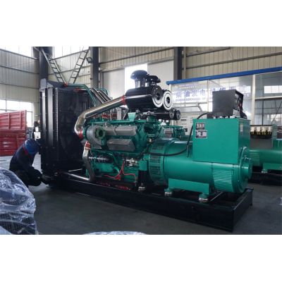 400kw乾能柴油發(fā)電機(jī)組-乾能12缸柴油機(jī)QN25G610D2柴油發(fā)電機(jī)組,缸徑/行程：135/150mm,柴油發(fā)電機(jī)組水冷發(fā)動機(jī)功率445KW,柴油發(fā)電機(jī)組配套馬拉松斯坦福發(fā)電機(jī)。廠價直銷歡迎選購：13773399855。
