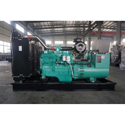 120kw東風(fēng)康明斯柴油發(fā)電機(jī)組-東風(fēng)康明斯6缸柴油機(jī)6BTAA5.9-G12柴油發(fā)電機(jī)組,缸徑/行程：102/120mm,柴油發(fā)電機(jī)組水冷發(fā)動(dòng)機(jī)功率140KW,柴油發(fā)電機(jī)組配套馬拉松斯坦福發(fā)電機(jī)。廠價(jià)直銷歡迎選購(gòu)：13773399855。
