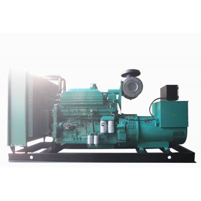 600kw重慶康明斯柴油發(fā)電機(jī)組-重慶康明斯6缸柴油機(jī)QSK19-G11柴油發(fā)電機(jī)組,缸徑/行程：159/159mm,柴油發(fā)電機(jī)組水冷發(fā)動(dòng)機(jī)功率667KW,柴油發(fā)電機(jī)組配套馬拉松斯坦福發(fā)電機(jī)。廠價(jià)直銷歡迎選購(gòu)：13773399855。