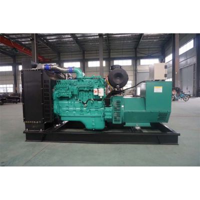 200kw東風(fēng)康明斯柴油發(fā)電機(jī)組-東風(fēng)康明斯6缸柴油機(jī)6LTAA8.9-G3柴油發(fā)電機(jī)組,缸徑/行程：140/152mm,柴油發(fā)電機(jī)組水冷發(fā)動機(jī)功率230KW,柴油發(fā)電機(jī)組配套馬拉松斯坦福發(fā)電機(jī)。廠價直銷歡迎選購：13773399855。
