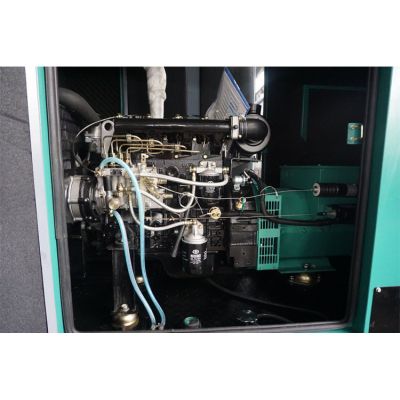10kw揚(yáng)動(dòng)柴油發(fā)電機(jī)組-揚(yáng)動(dòng)3缸柴油機(jī)YD380D柴油發(fā)電機(jī)組,缸徑/行程：80/90mm,柴油發(fā)電機(jī)組水冷發(fā)動(dòng)機(jī)功率10KW,柴油發(fā)電機(jī)組配套馬拉松斯坦福發(fā)電機(jī)。廠價(jià)直銷歡迎選購：13773399855。