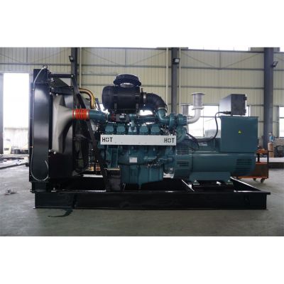 500kw斗山大宇柴油發(fā)電機(jī)組-斗山大宇10缸柴油機(jī)DP180LA柴油發(fā)電機(jī)組,缸徑/行程：128/142mm,柴油發(fā)電機(jī)組水冷發(fā)動(dòng)機(jī)功率552KW,柴油發(fā)電機(jī)組配套馬拉松斯坦福發(fā)電機(jī)。廠價(jià)直銷歡迎選購(gòu)：13773399855。