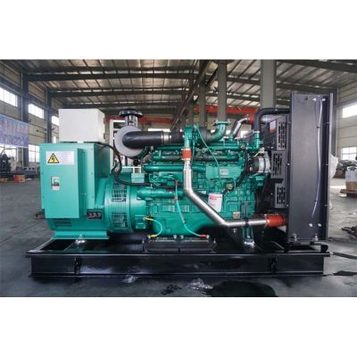 120kw玉柴柴油發(fā)電機(jī)組-玉柴6缸柴油機(jī)YC6B180L-D20柴油發(fā)電機(jī)組,缸徑/行程：108/125mm,柴油發(fā)電機(jī)組水冷發(fā)動(dòng)機(jī)功率132KW,柴油發(fā)電機(jī)組配套馬拉松斯坦福發(fā)電機(jī)。廠價(jià)直銷歡迎選購(gòu)：13773399855。