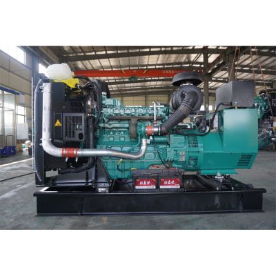 150kw沃爾沃柴油發(fā)電機(jī)組-沃爾沃6缸柴油機(jī)TAD733GE柴油發(fā)電機(jī)組,缸徑/行程：108/130mm,柴油發(fā)電機(jī)組水冷發(fā)動(dòng)機(jī)功率181KW,柴油發(fā)電機(jī)組配套馬拉松斯坦福發(fā)電機(jī)。廠價(jià)直銷歡迎選購(gòu)：13773399855。