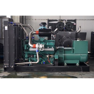 300kw南通股份柴油發(fā)電機(jī)組-南通股份6缸柴油機(jī)TCR300柴油發(fā)電機(jī)組,缸徑/行程：135/168mm,柴油發(fā)電機(jī)組水冷發(fā)動(dòng)機(jī)功率330KW,柴油發(fā)電機(jī)組配套馬拉松斯坦福發(fā)電機(jī)。廠價(jià)直銷歡迎選購(gòu)：13773399855。
