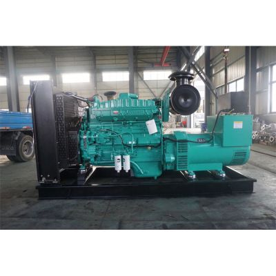 300kw重慶康明斯柴油發(fā)電機(jī)組-重慶康明斯6缸柴油機(jī)NTA855-G4柴油發(fā)電機(jī)組,缸徑/行程：140/152mm,柴油發(fā)電機(jī)組水冷發(fā)動(dòng)機(jī)功率351KW,柴油發(fā)電機(jī)組配套馬拉松斯坦福發(fā)電機(jī)。廠價(jià)直銷歡迎選購(gòu)：13773399855。