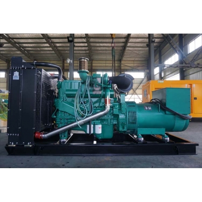 350KW玉柴柴油發(fā)電機組-玉柴6缸柴油機YC6MJ540-D30柴油發(fā)電機組缸徑/行程：131/145mm,柴油發(fā)電機組水冷發(fā)動機功率402KW,柴油發(fā)電機組配套馬拉松斯坦福發(fā)電機。廠價直銷歡迎選購：13773399855。