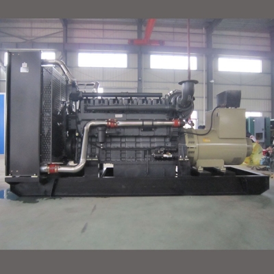 700kw上柴動力柴油發(fā)電機(jī)組-上柴股份6缸柴油機(jī)6KTAA25-G32柴油發(fā)電機(jī)組,缸徑/行程：170/185mm,柴油發(fā)電機(jī)組水冷發(fā)動機(jī)功率754KW,柴油發(fā)電機(jī)組配套馬拉松斯坦福發(fā)電機(jī)。廠價直銷歡迎選購：13773399855。